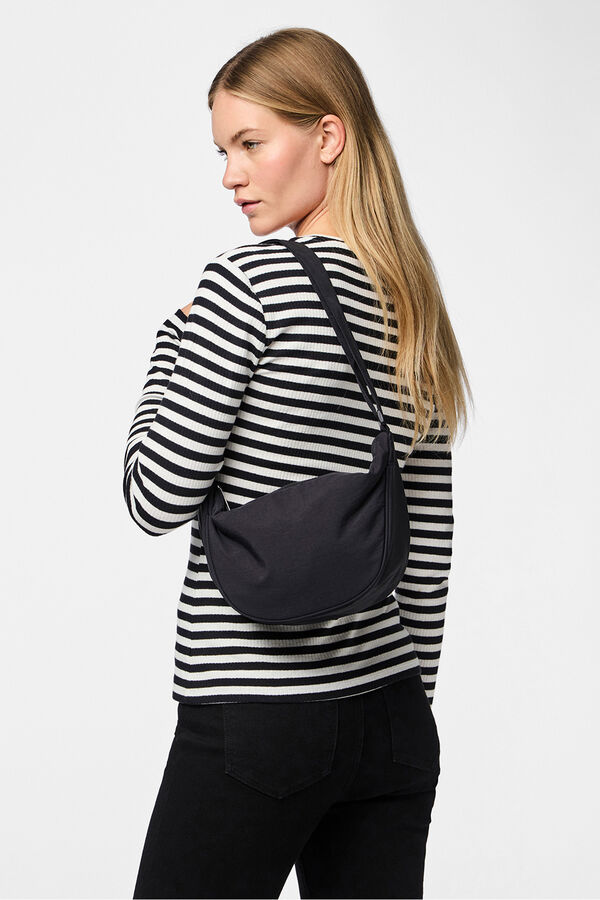 Pieces Bolso tipo ri&ntilde;onera negro