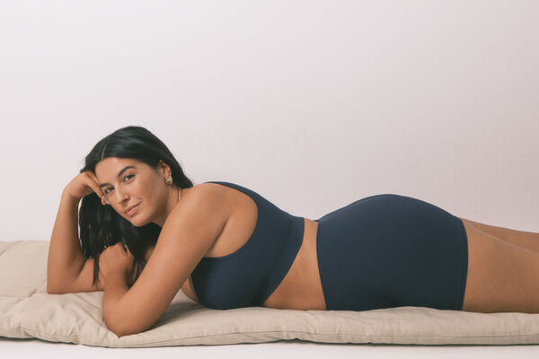 Women'secret PREDIVAN tamnoplavi rebrasti bez šavova top Plava