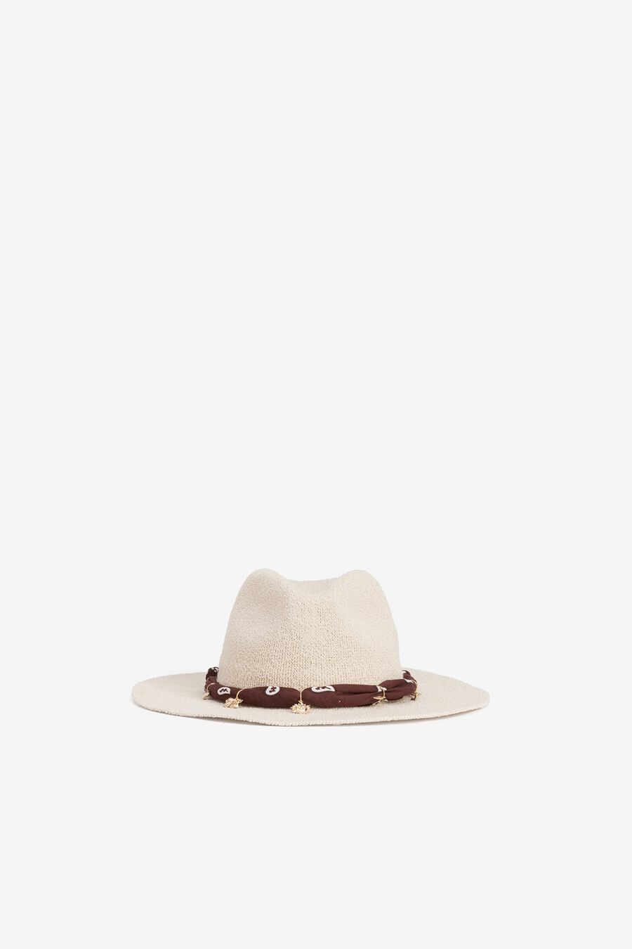 Sombrero panamá con colgantes