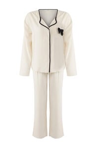 Trendyol Conjunto de pijama camiseiro de viscose cru com vivo e la&ccedil;o