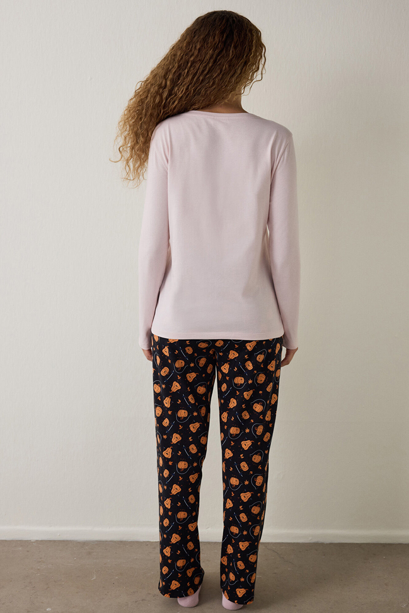 Penti Conjunto de pijama de manga comprida com gola redonda e estampado de ab&oacute;bora