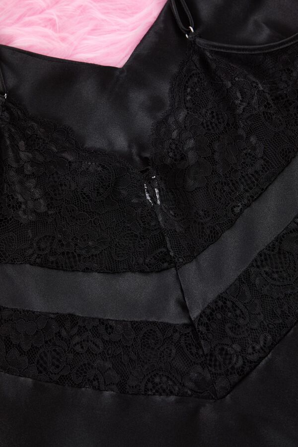 Trendyol Camis&oacute;n lencero satinado encaje negro