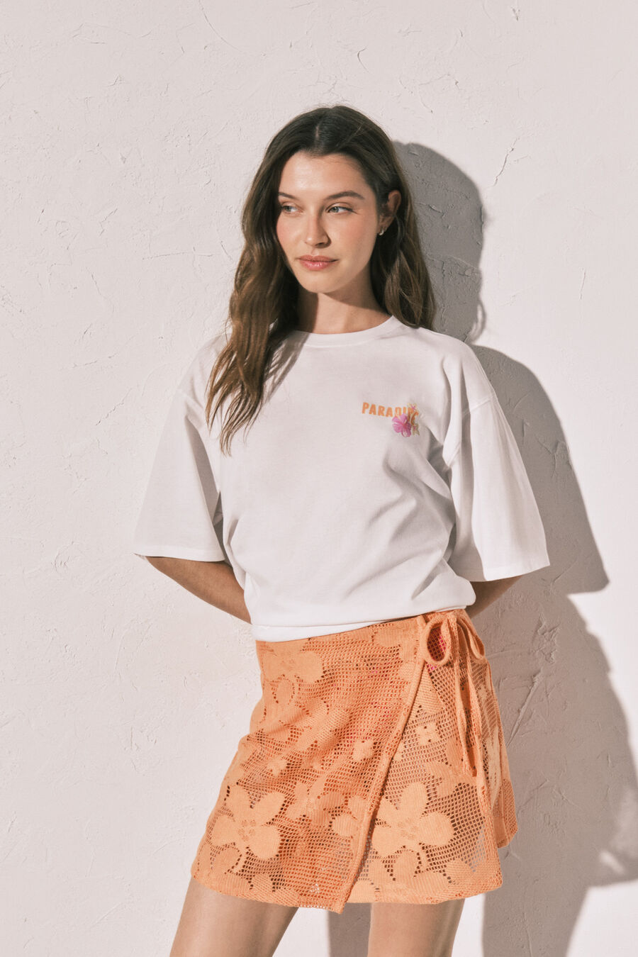 Pareo corto crochet flores naranja