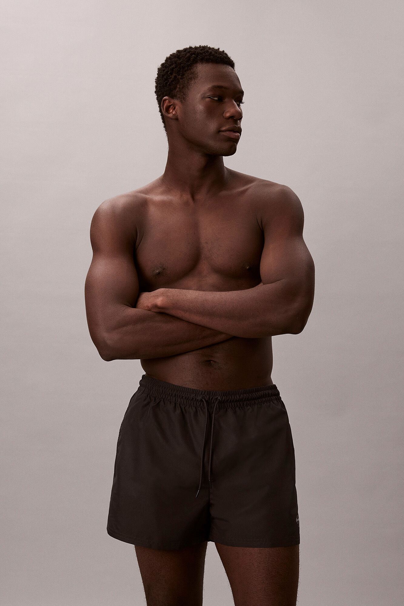 Calvin Klein Ba&ntilde;ador corto cord&oacute;n logo