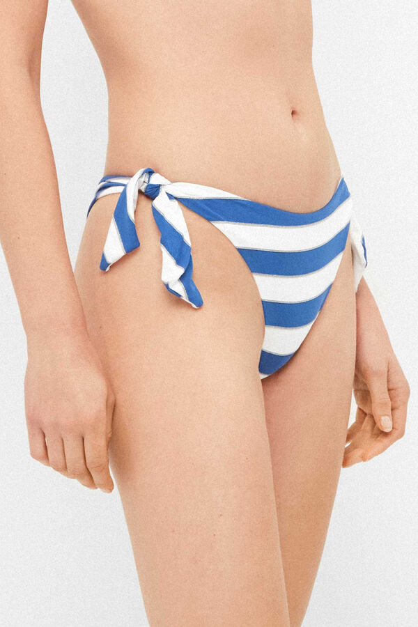 Gisela Cueca de biqu&iacute;ni brasileira riscas tecidas estampado