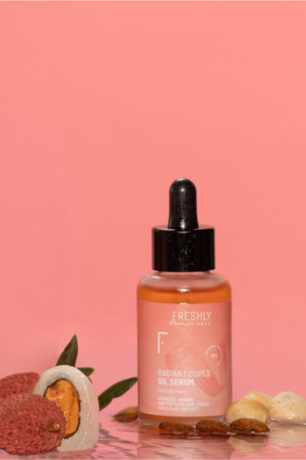 Freshly Cosmetics Radiant Curls Oil Serum  blanc