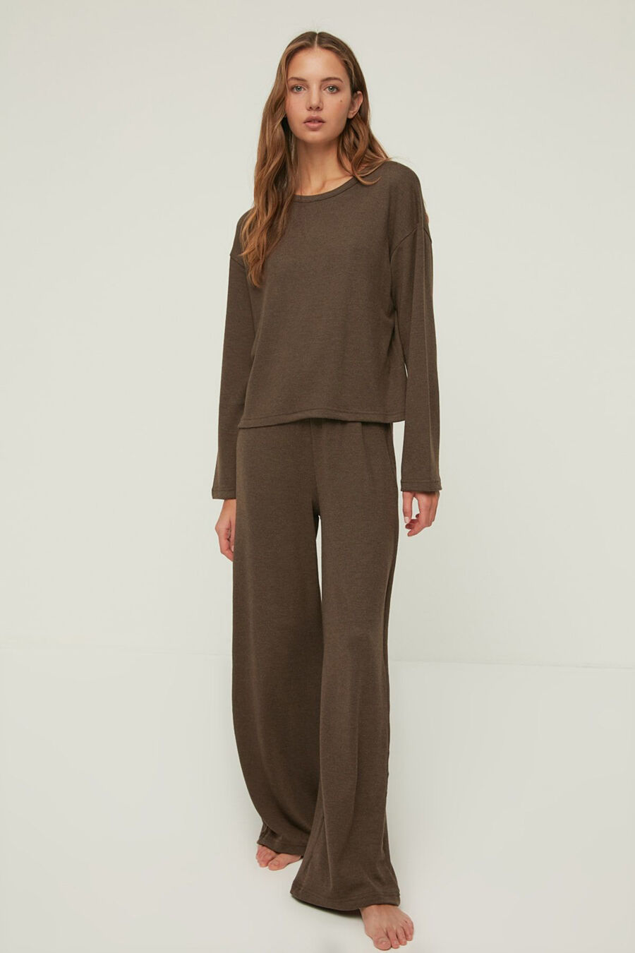 Conjunto pijama largo invierno marrón