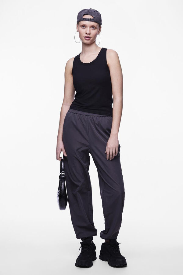 Pieces Vest top with built-in cups noir