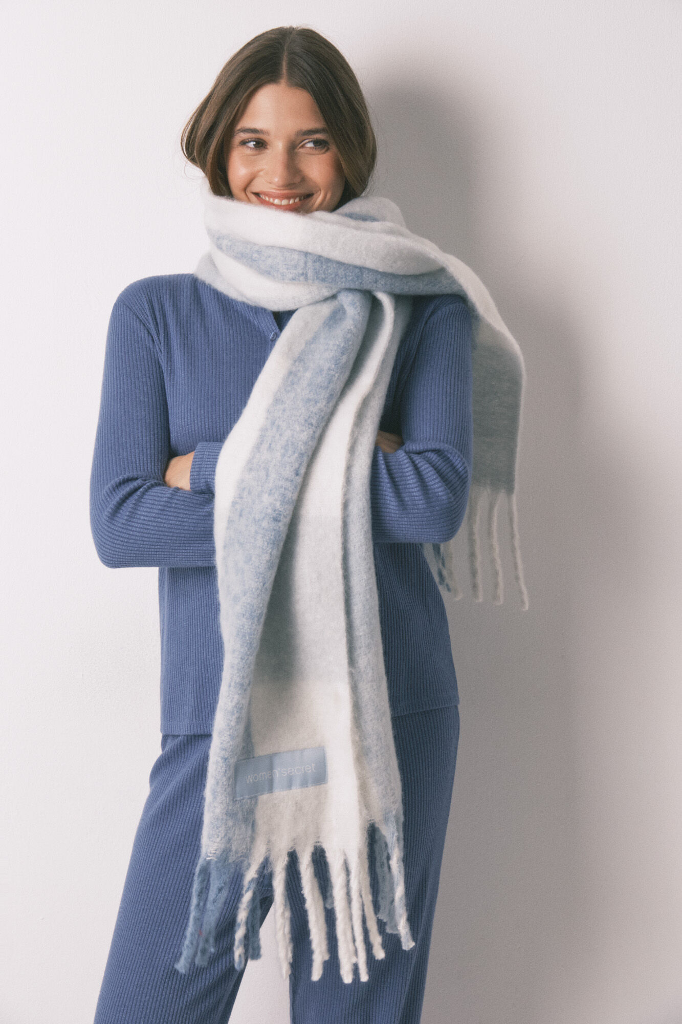 Women'secret Plavo-beli karirani &scaron;al sa efektom vuna 