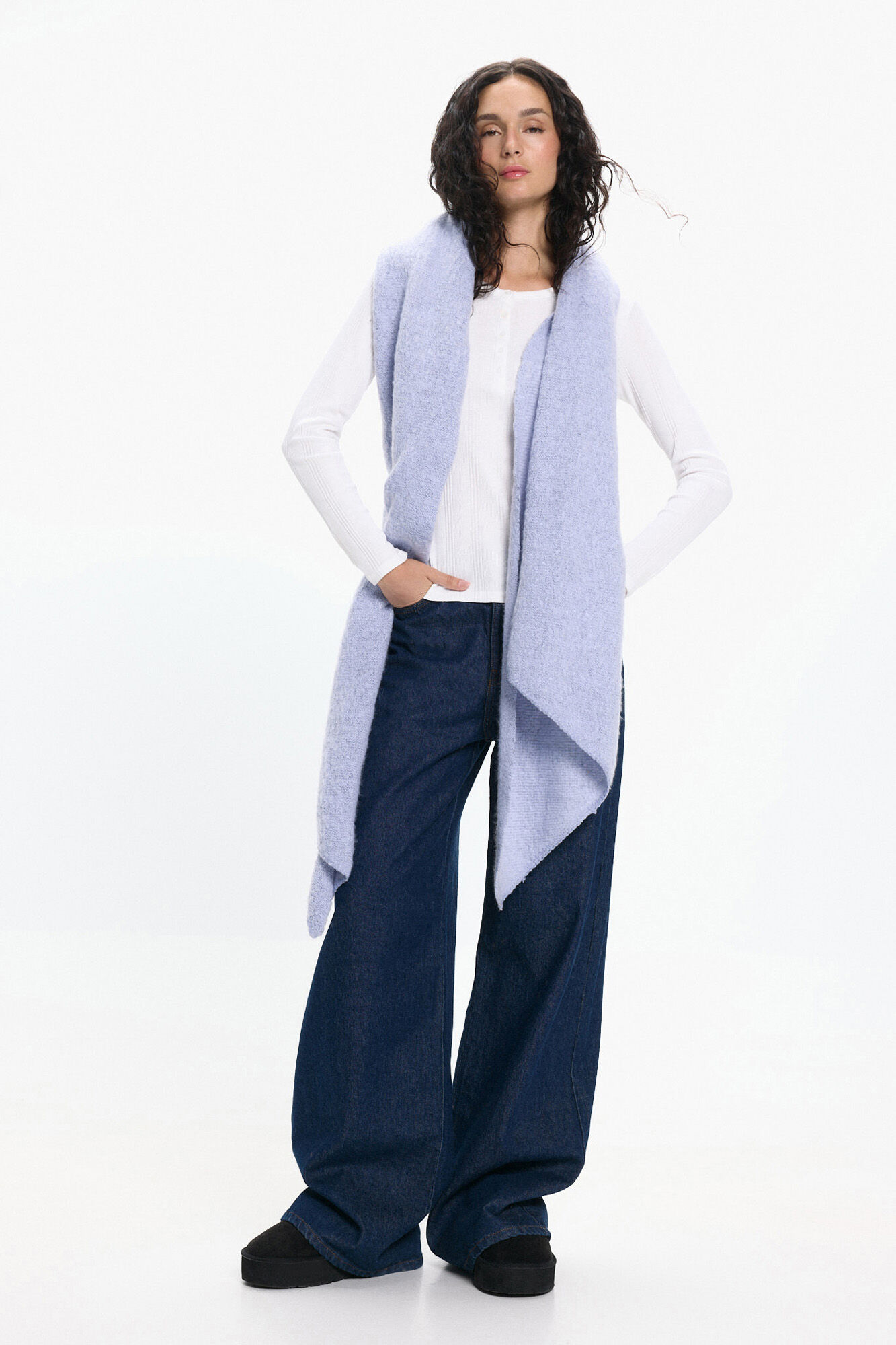 Pieces Bufanda larga asim&eacute;trica