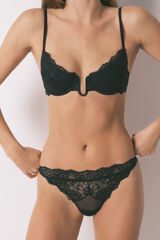 Women'secret Tanga gaćice od sjajne crne čipke Crna