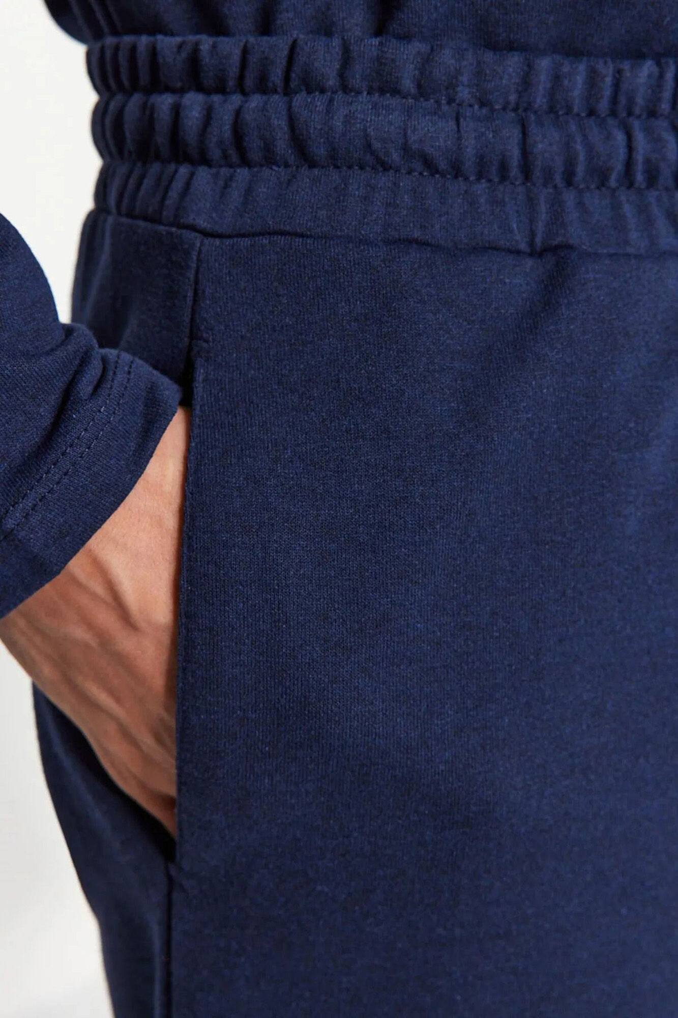 Trendyol Conjunto de pijama azul marinho com corte regular e etiqueta detalhada 