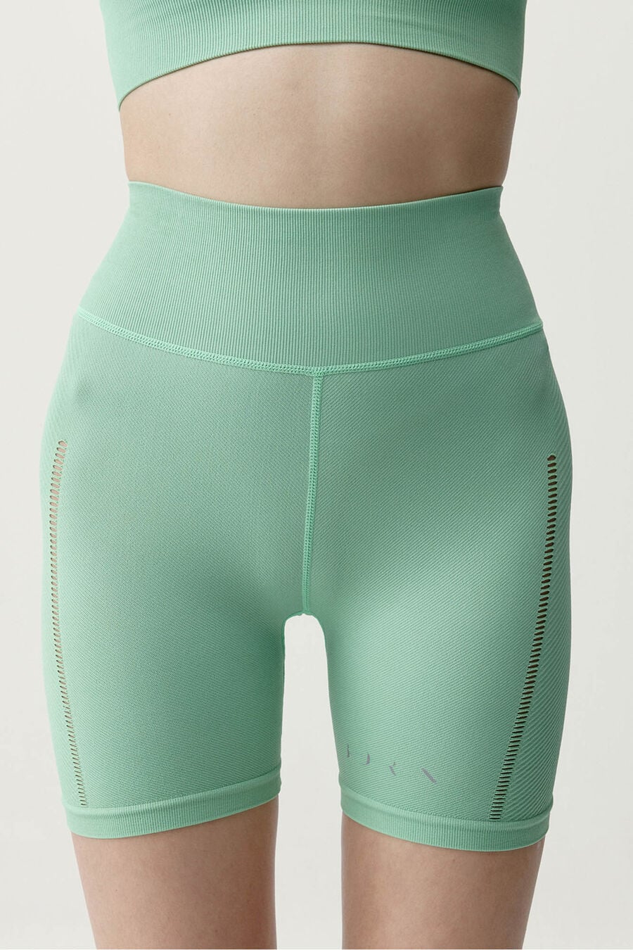 Pantalón corto deportivo Sunset verde menta
