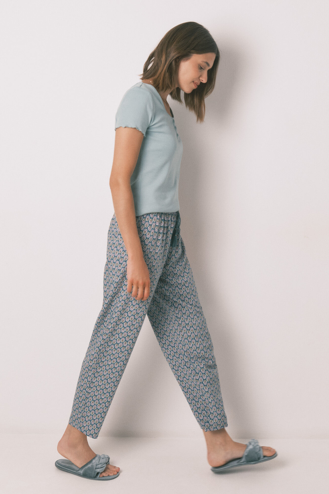 Women'secret Duge pantalone sa printom &scaron;argarepe i viskoznim &scaron;tampom