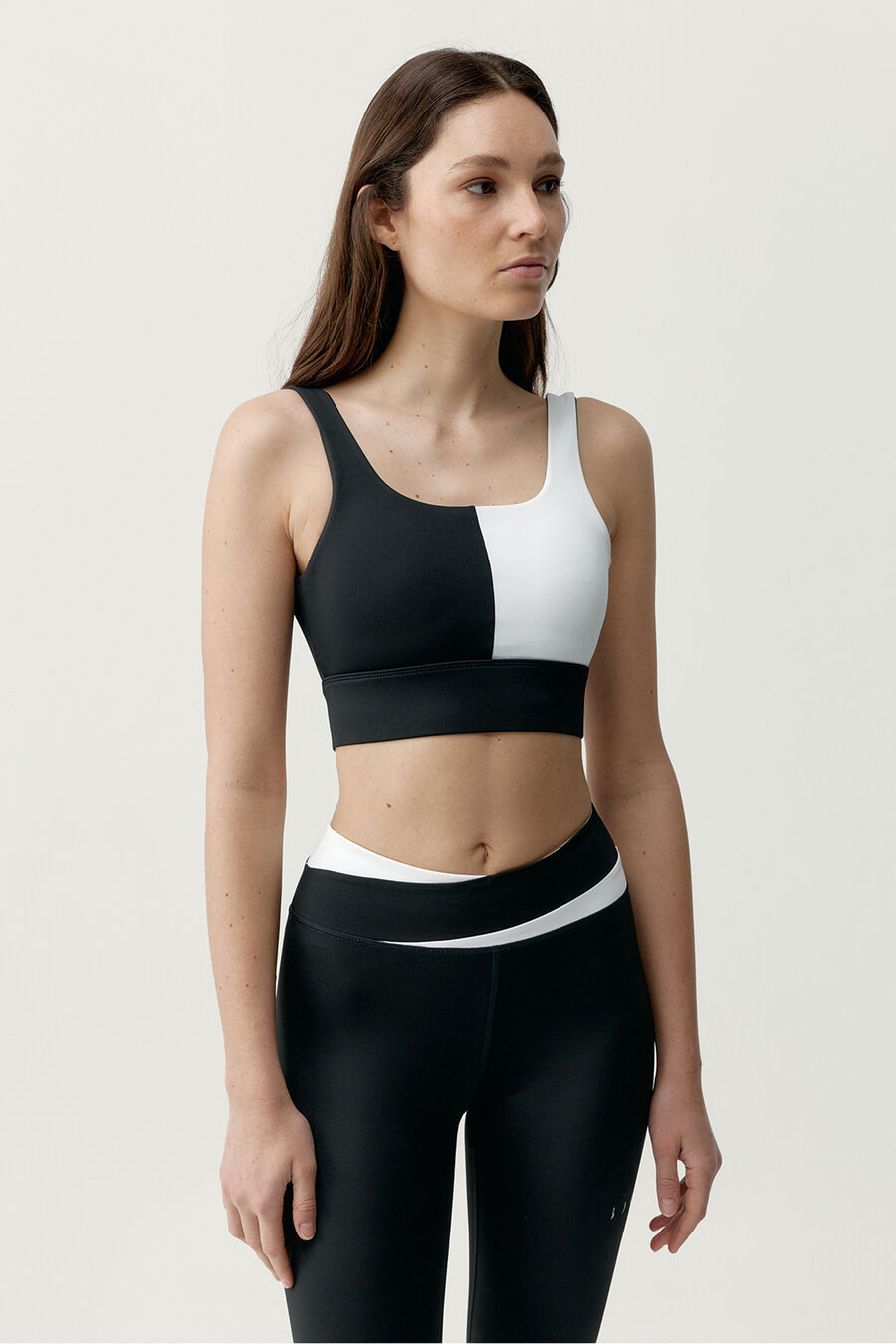 Top deportivo Kate negro/blanco