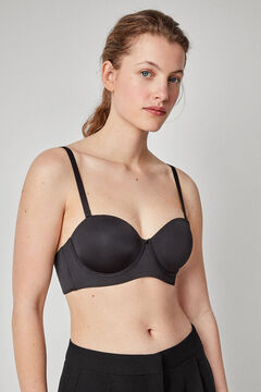 Gisela T&ouml;bb&aacute;ll&aacute;s&uacute; &aacute;ll&iacute;that&oacute; melltart&oacute;