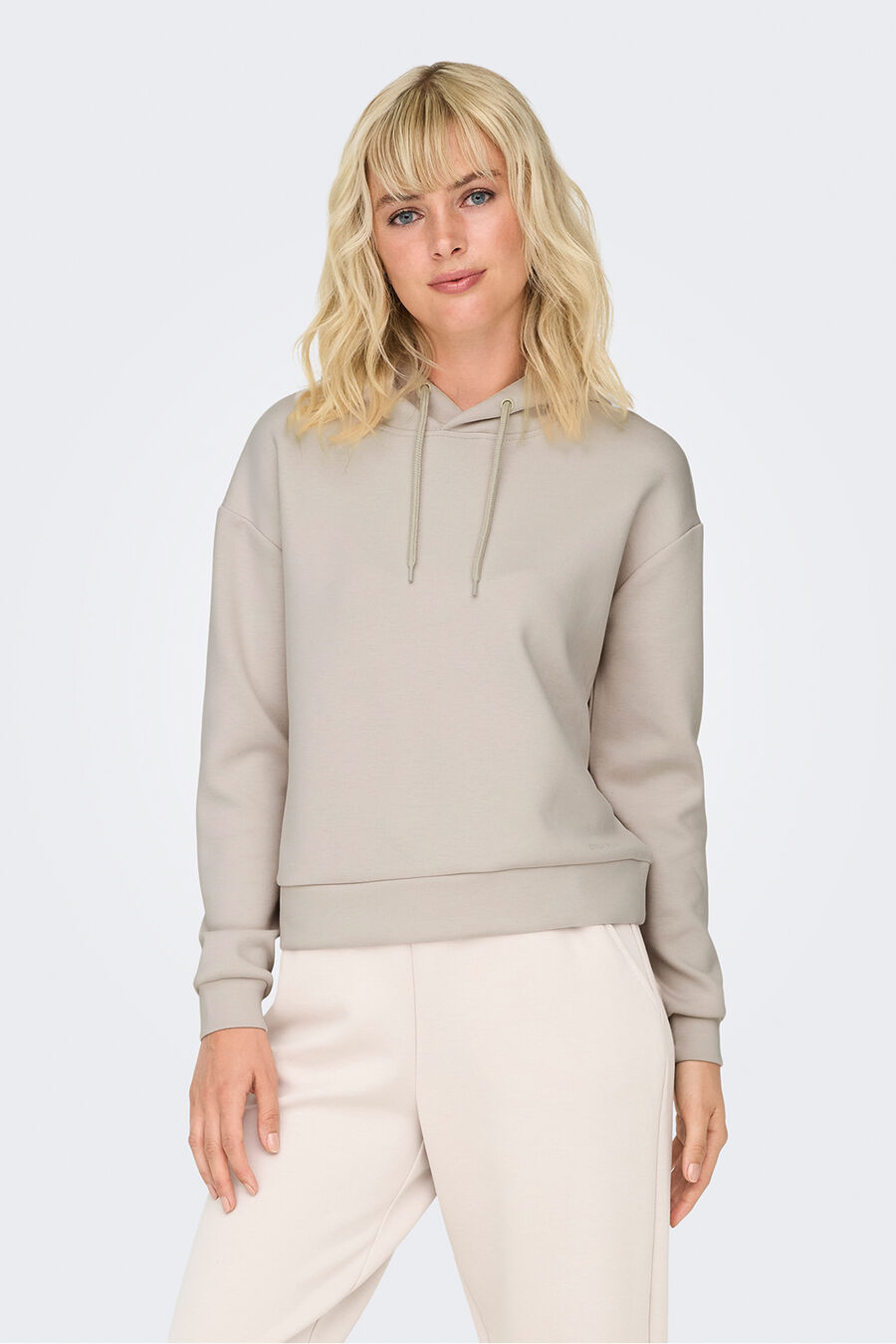 Sudadera básica con capucha