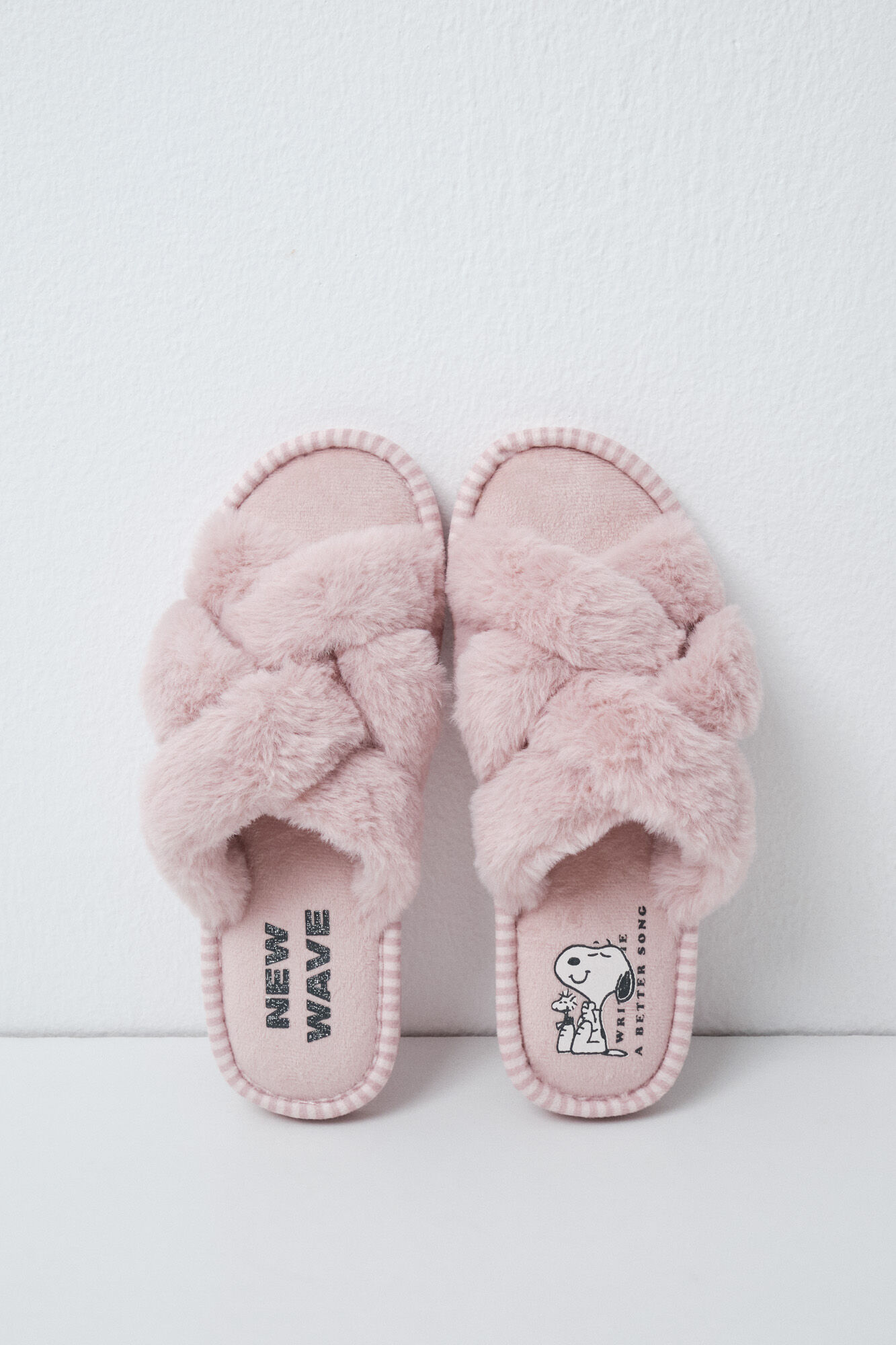 Women'secret Roze pli&scaron;ane sobne papuče Snoopy