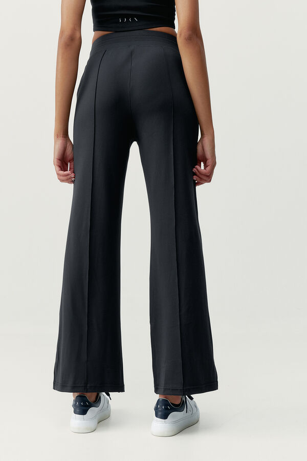 Born Living Yoga Leila pants Crna