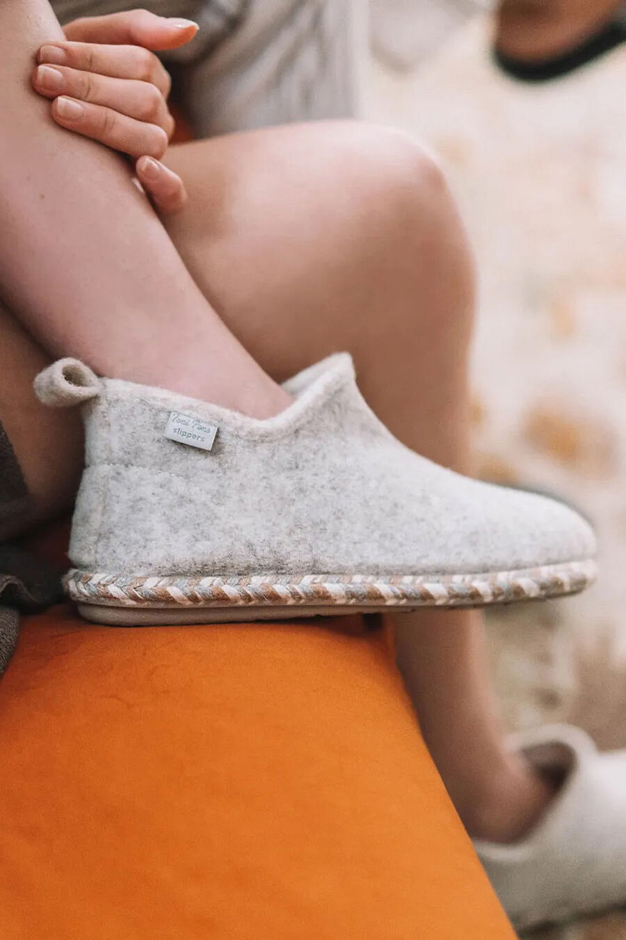 Zapatilla Abotinada Para Mujer En Fieltro