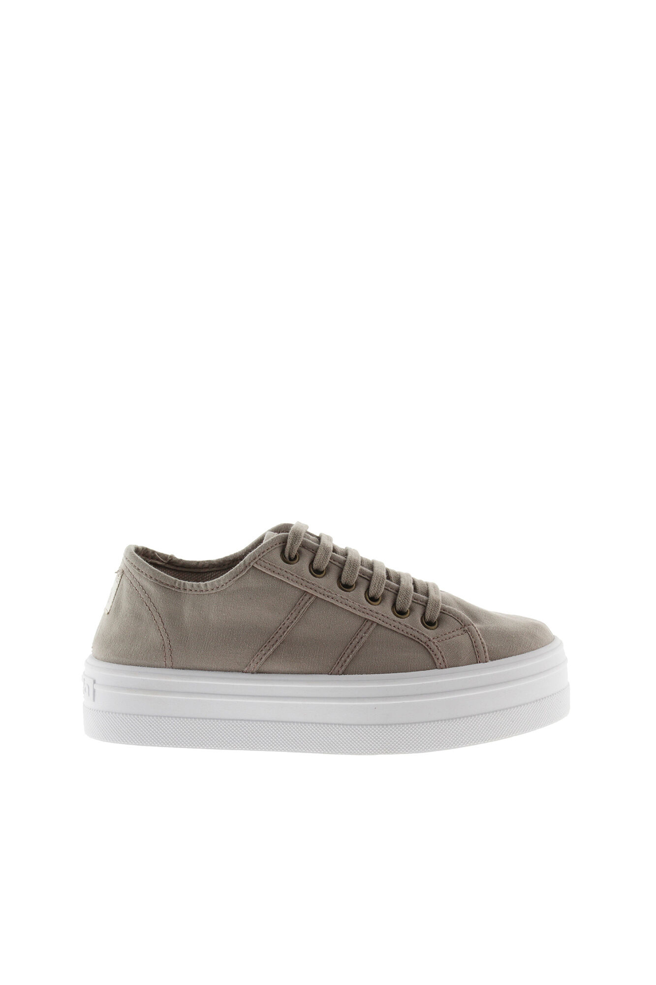 Victoria sale platform trainers