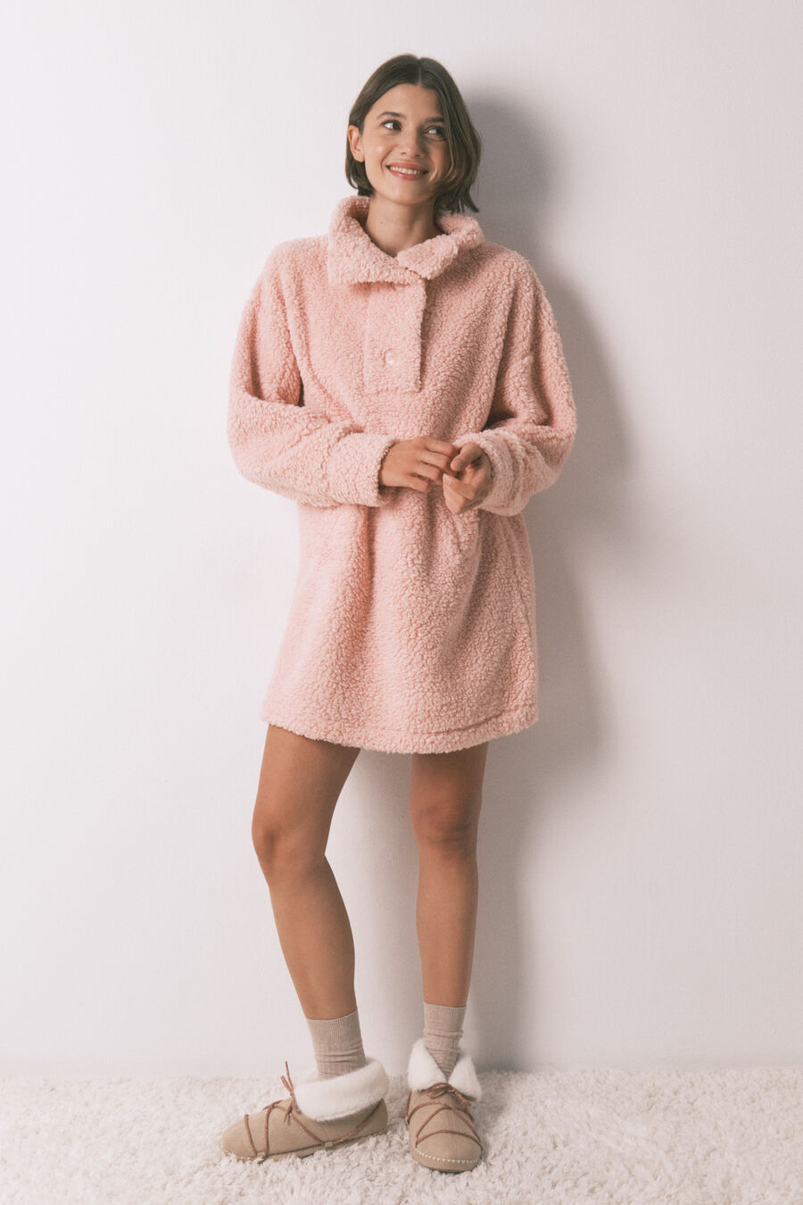 Bata midi tejido borreguito rosa