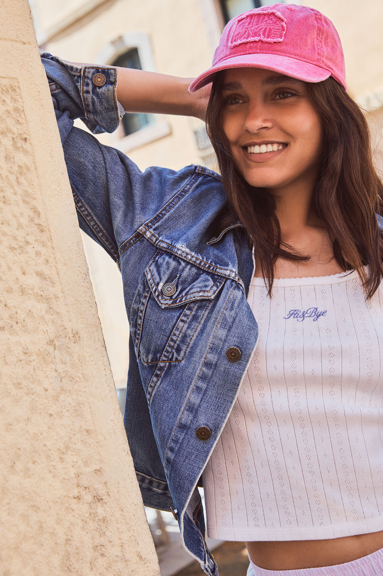 HI&BYE Top de malha pintelle com al&ccedil;as em marfim