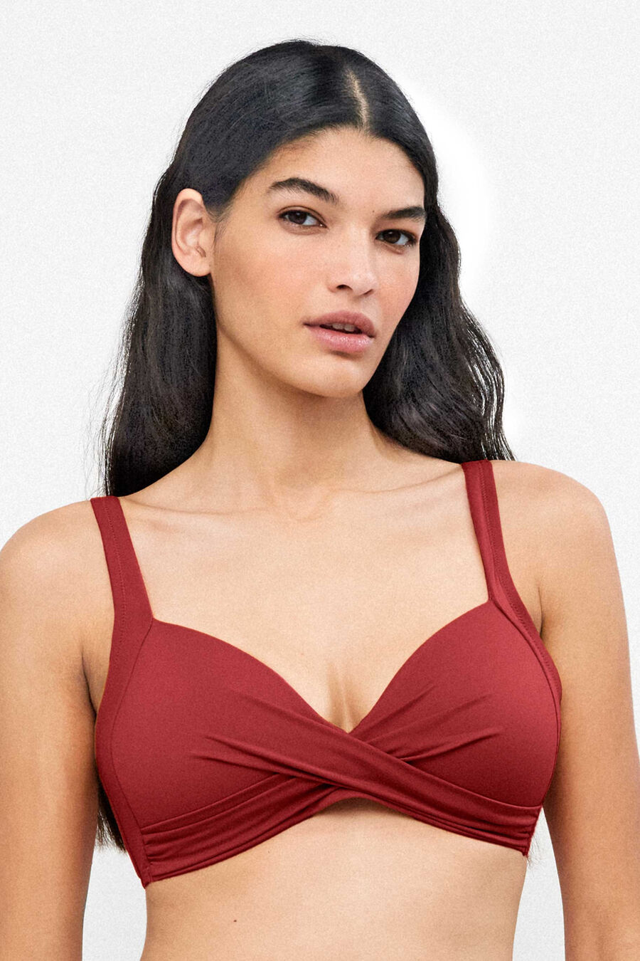 Top bikini clásico efecto cruzado