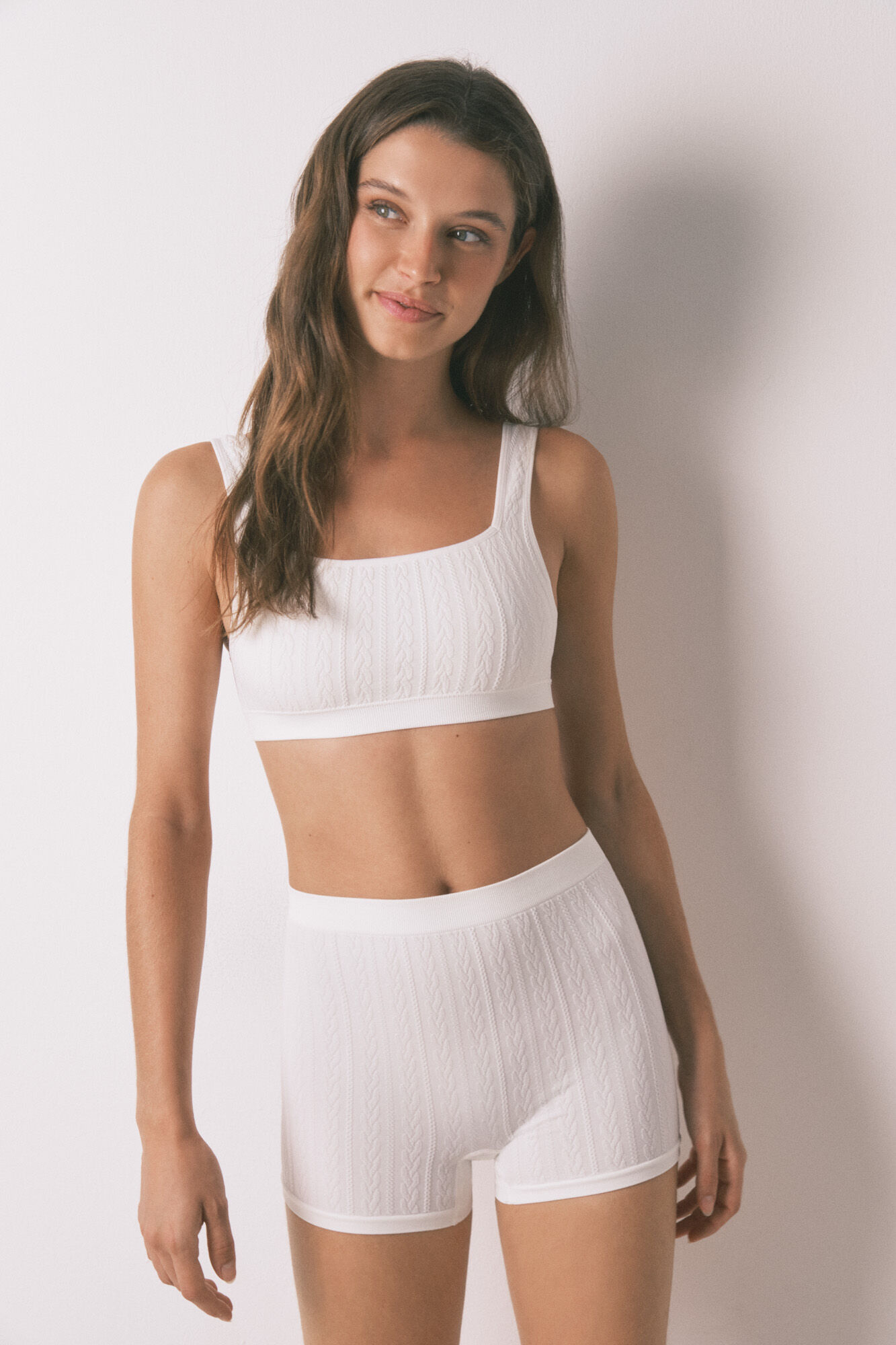 Women'secret Varr&aacute;s n&eacute;lk&uuml;li k&ouml;t&ouml;tt feh&eacute;r top melltart&oacute;