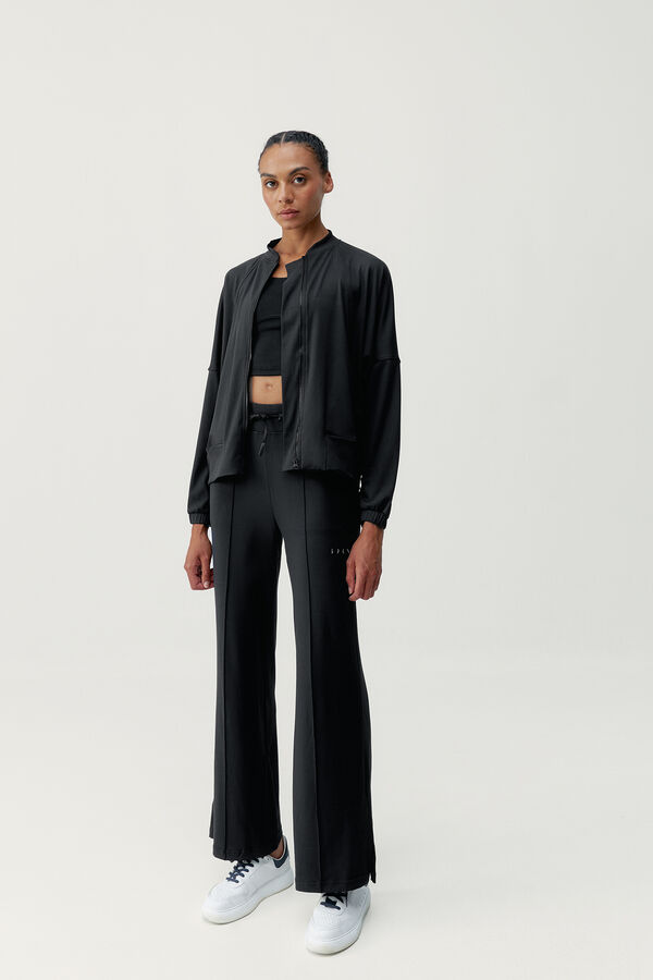 Born Living Yoga Leila pants Crna