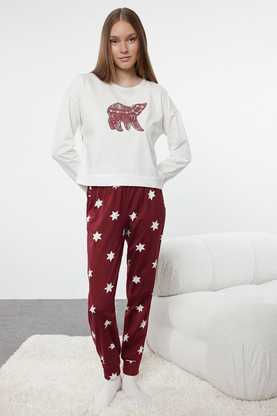 Conjunto de pijama estrellas blanco y rojo