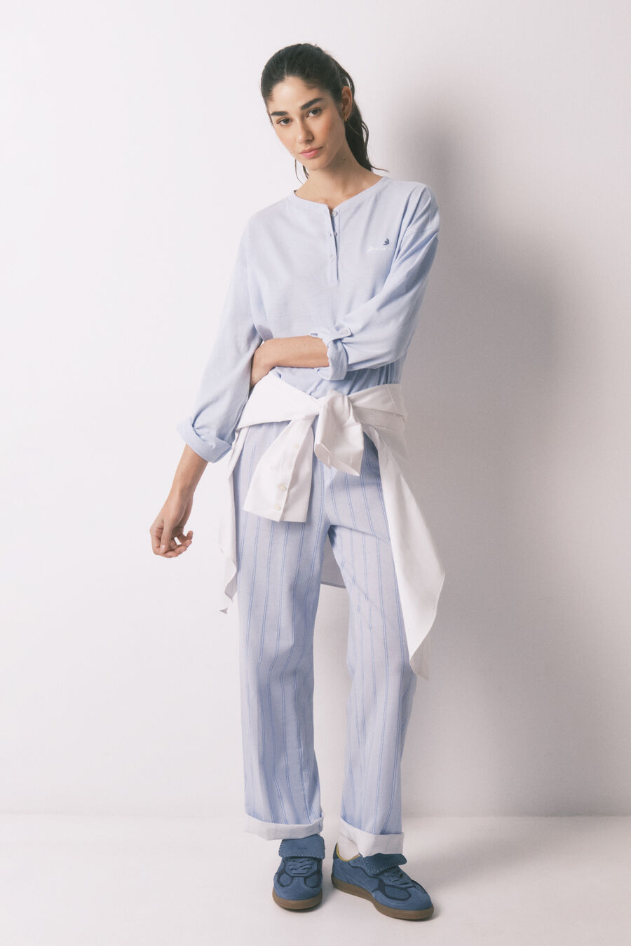 Pantalón largo 100% algodón estampado rayas azul