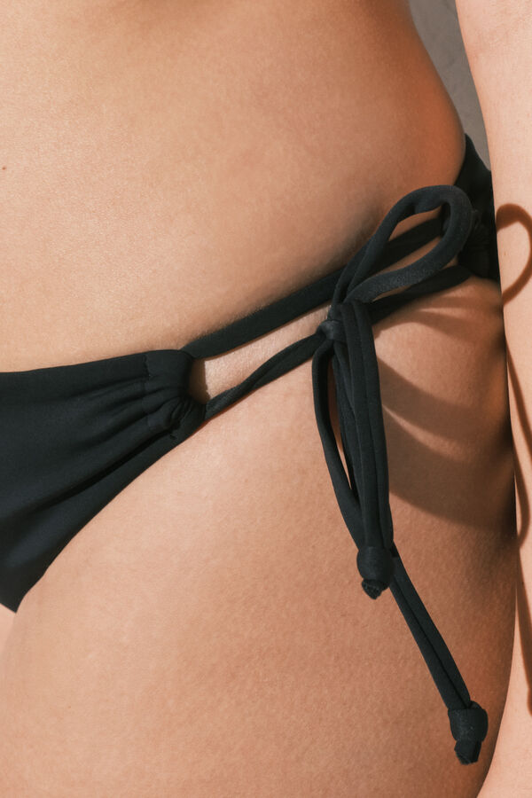 Women'secret Crni klasični donji deo bikinija sa bočnim vezivanjem Crna