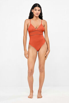 Gisela Ba&ntilde;ador triangular foam extraible