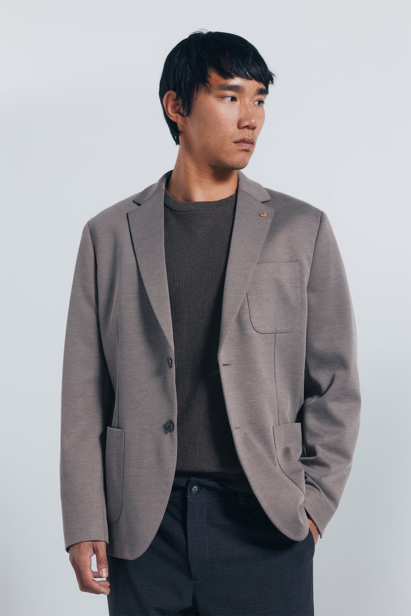 Conjunto de blazer, sapato e cal&ccedil;a