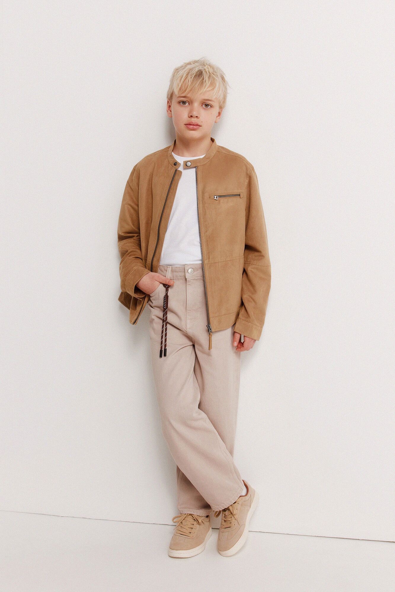 Conjunto de pantal&oacute;n y chaqueta