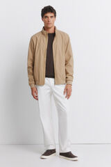 Conjunto de zapatilla, pantal&oacute;n y chaqueta