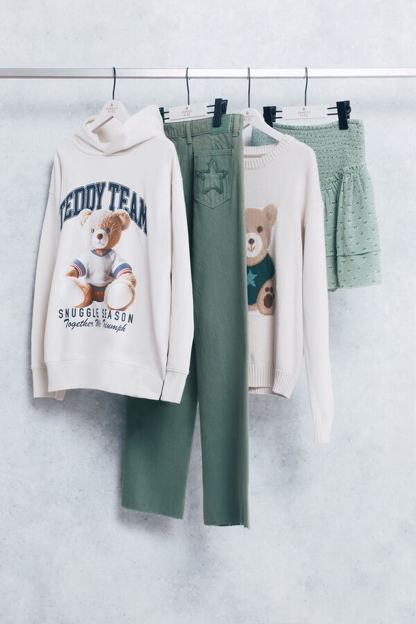 Conjunto de sudadera, pantalón, flada y jersey