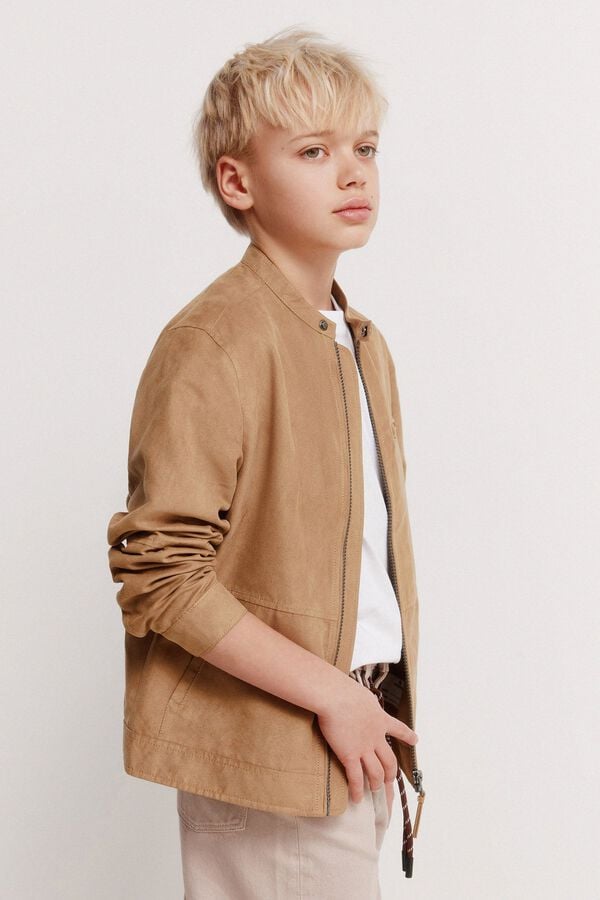 Conjunto de pantal&oacute;n y chaqueta