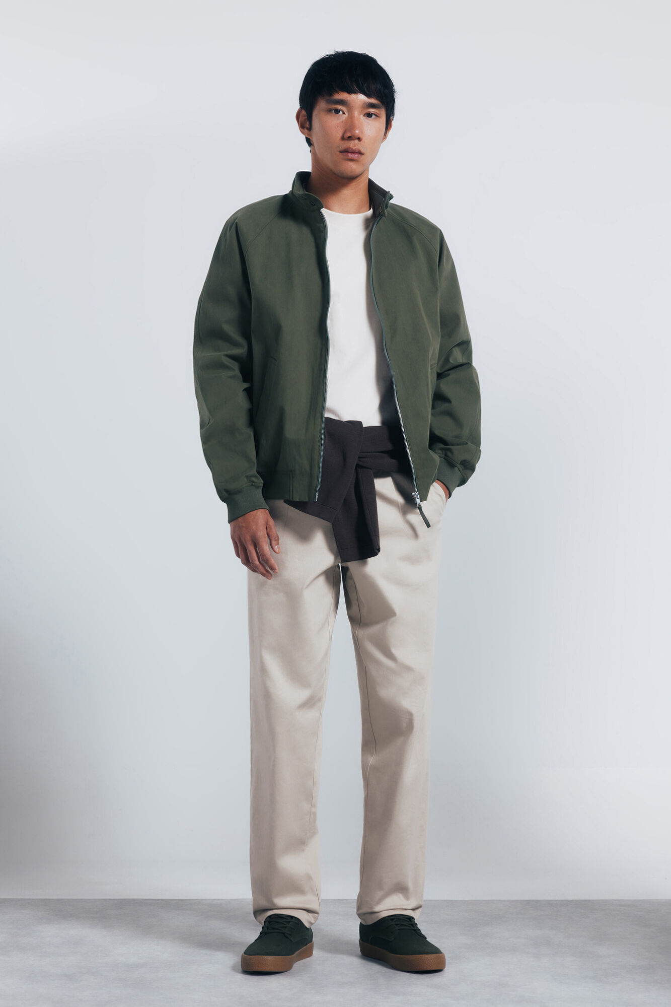 Conjunto de blus&atilde;o e cal&ccedil;a