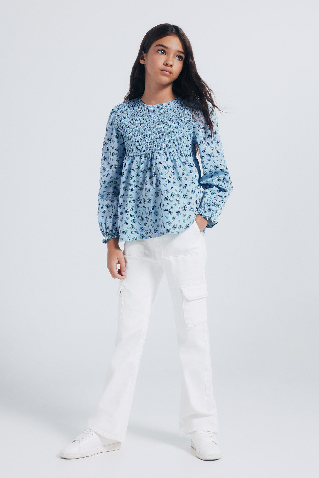 Trousers and blouse set