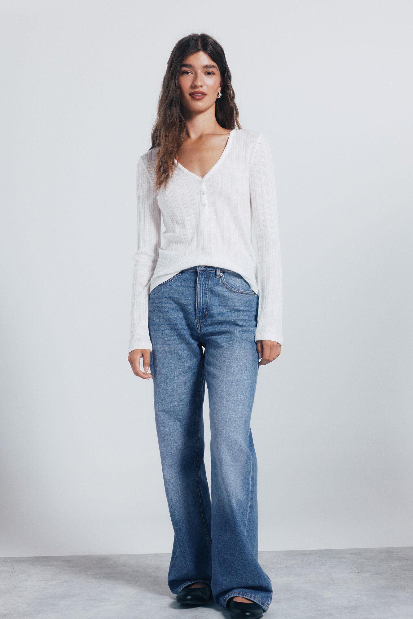 Conjunto de jeans y camiseta