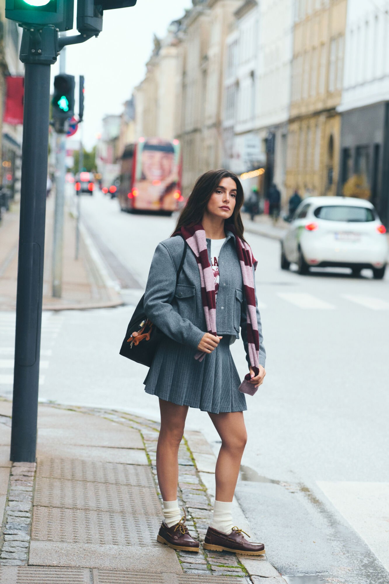 Conjunto de n&aacute;uticos, chaqueta y falda