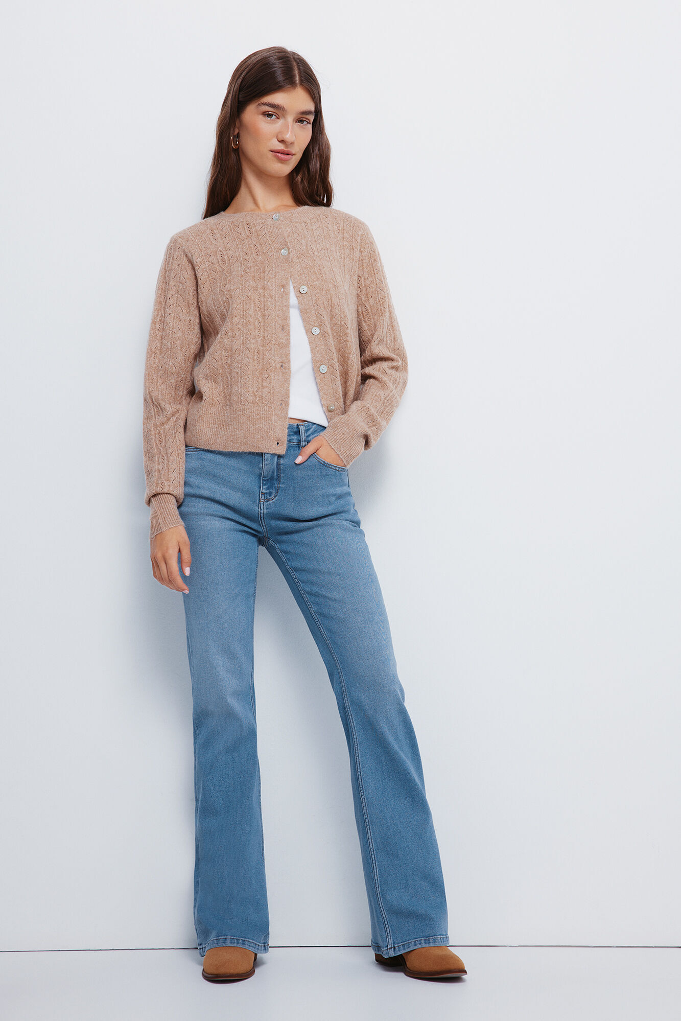 Conjunto de jeans y cardigan
