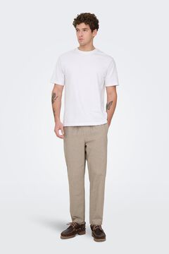 Conjunto de cal&ccedil;a e polo