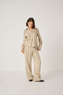 Conjunto de pantal&oacute;n y camisa