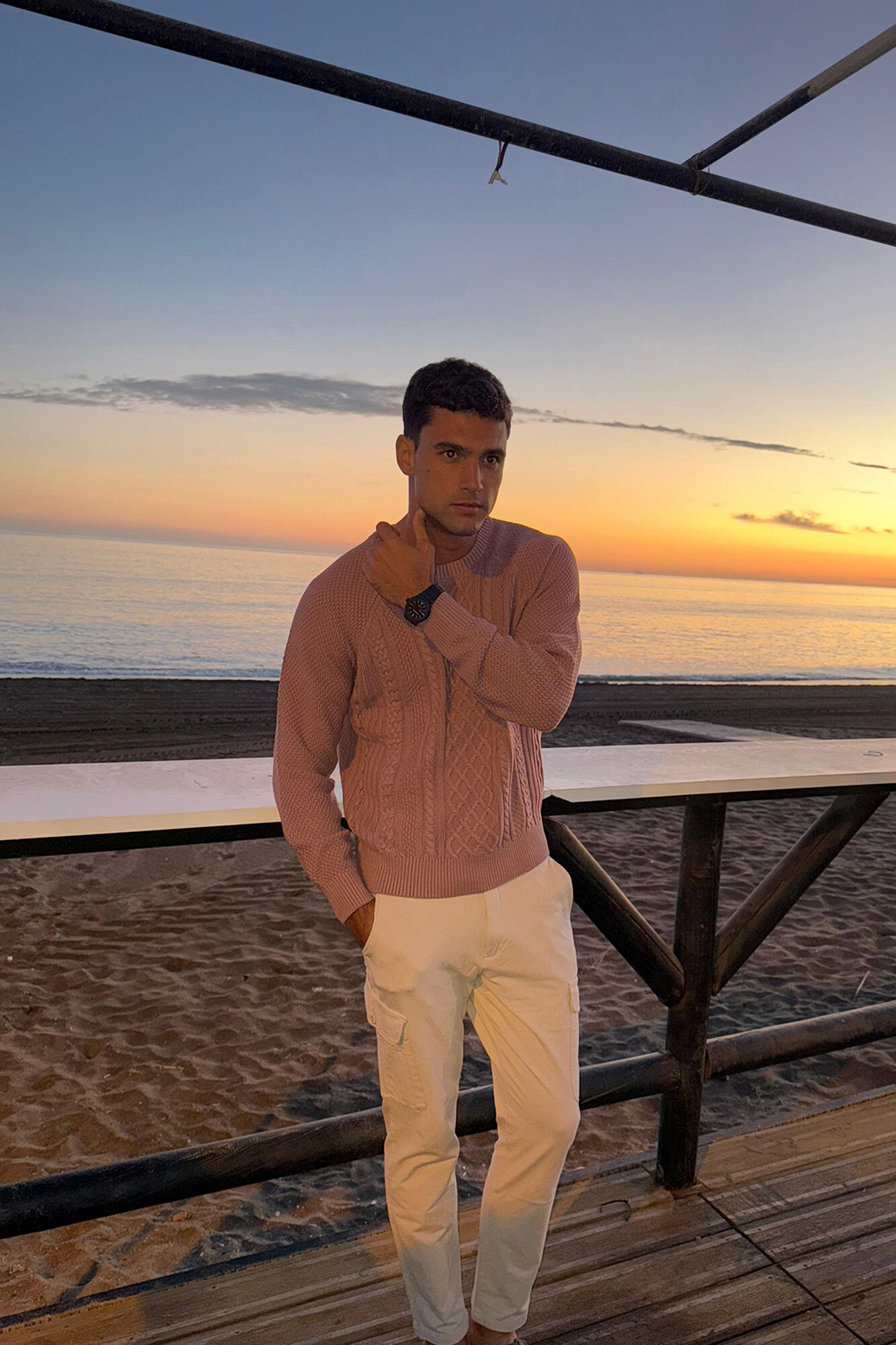 Conjunto de cal&ccedil;as e camisola