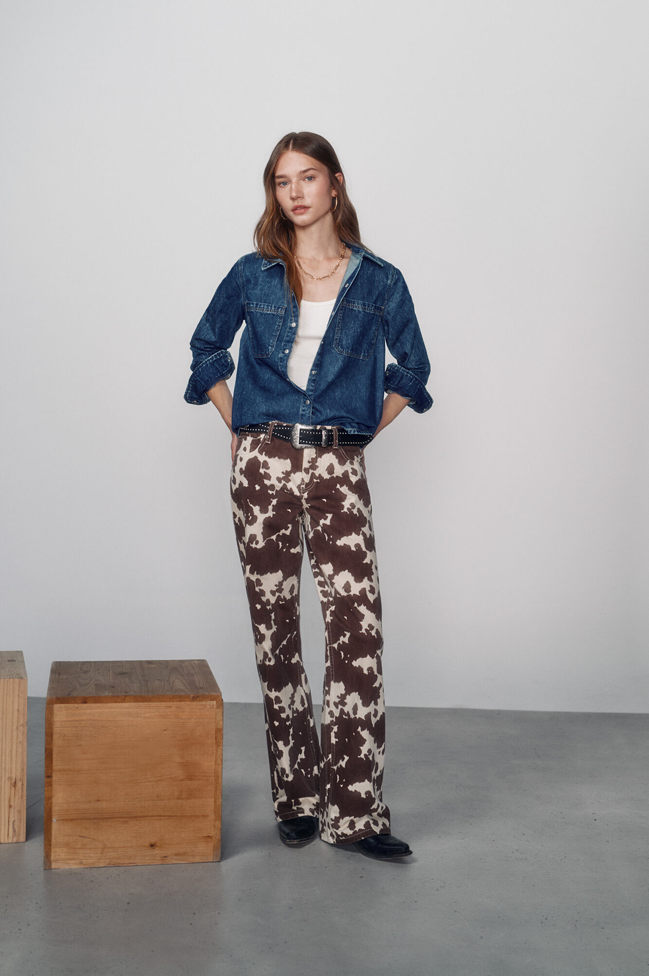 Conjunto de jeans y camisa