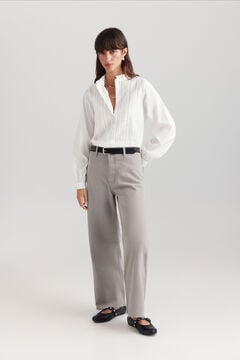 Conjunto de jeans y camisa
