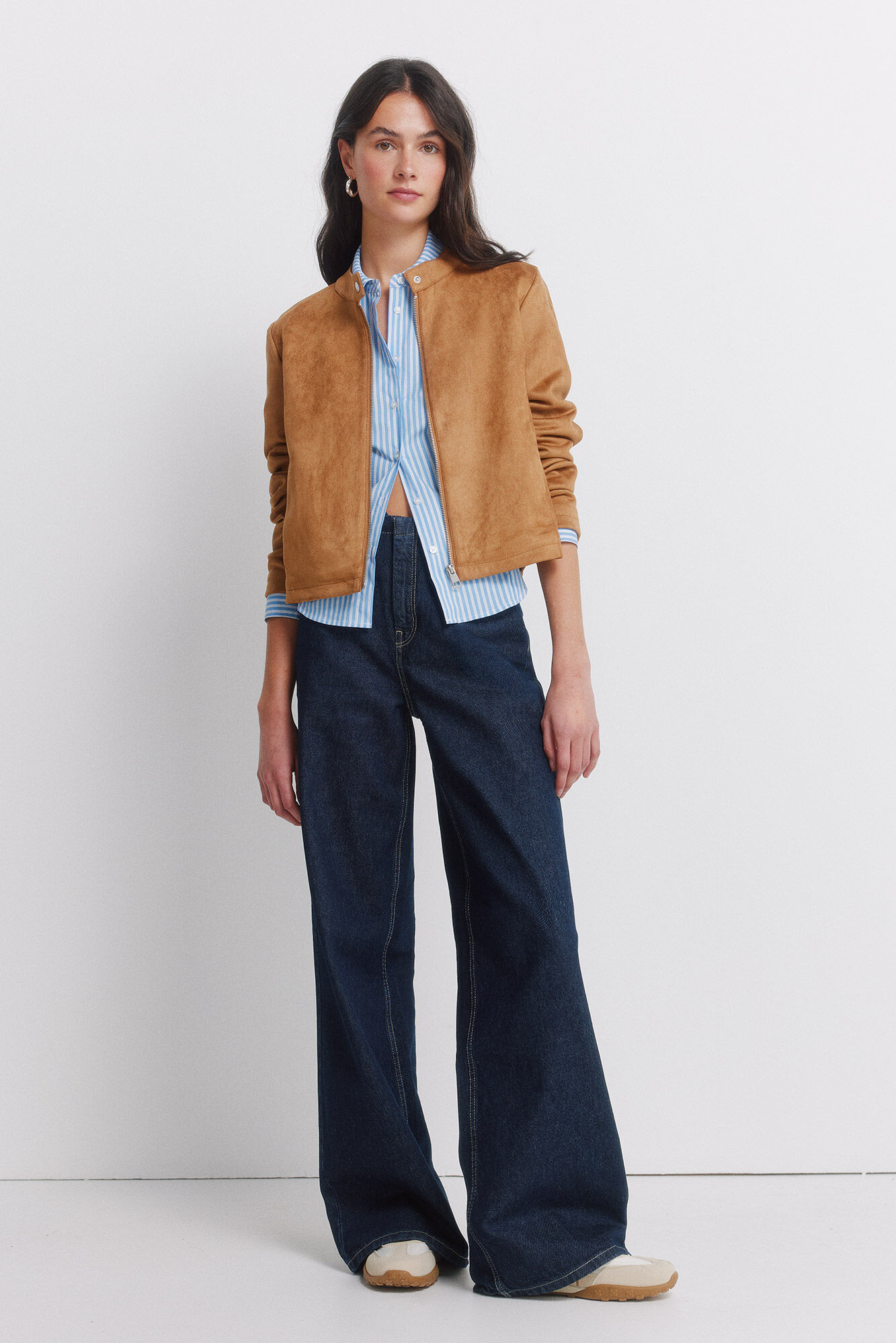 Conjunto de casaco, cal&ccedil;as e camisa